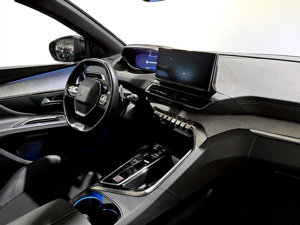 Bild på Peugeot 3008 GT Black Pack 1.2 PT 130hk Aut - B-KAMERA, CARPLAY