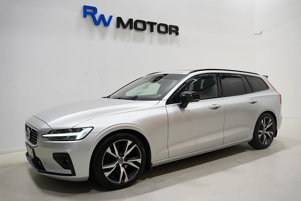 Volvo V60 D4 190hk R-Design H/K Pano HUD VOC 360° B-kamera Skinn