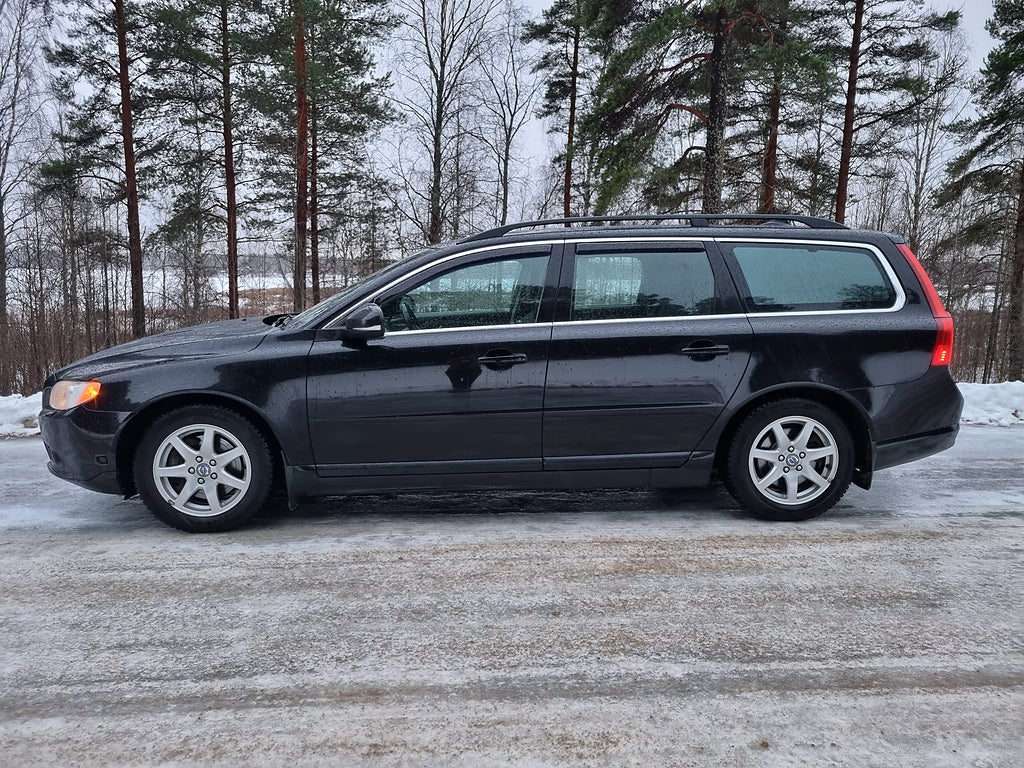 Volvo V70 D4 AWD MOMENTUM SKINN HEMLEVERANS