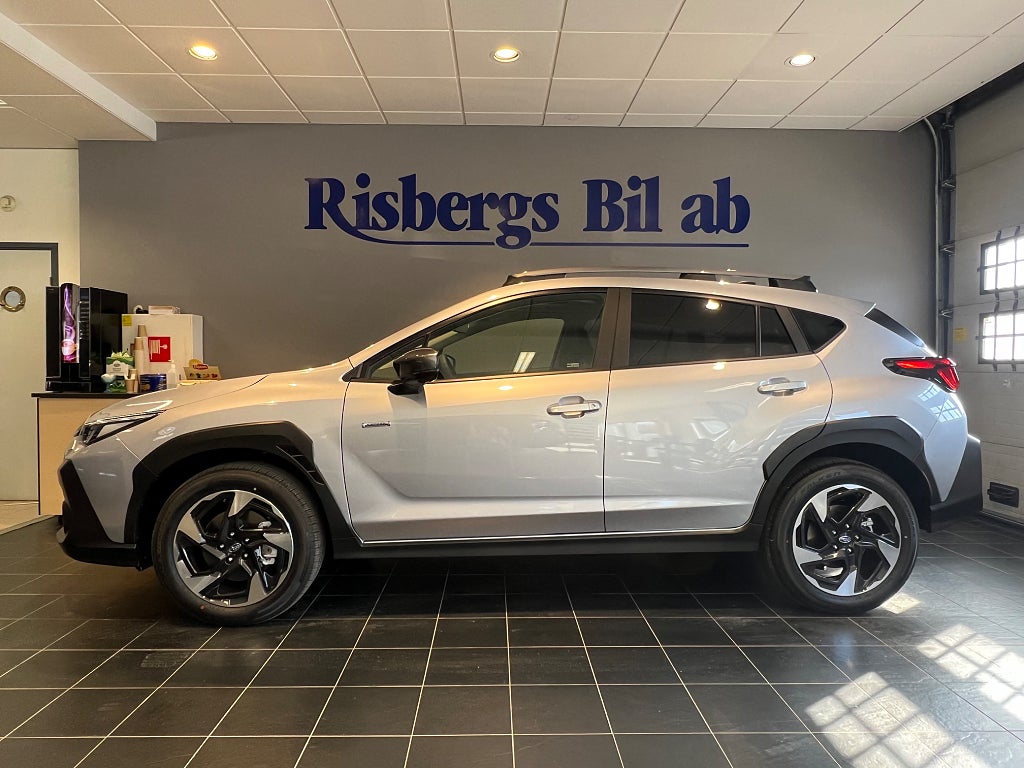 Subaru Crosstrek e-Boxer Aut Touring Drag, V-hjul & 3 års fri service! 