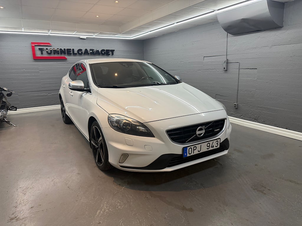 Volvo V40 D3 R-Design 150HK B-kamera VOC