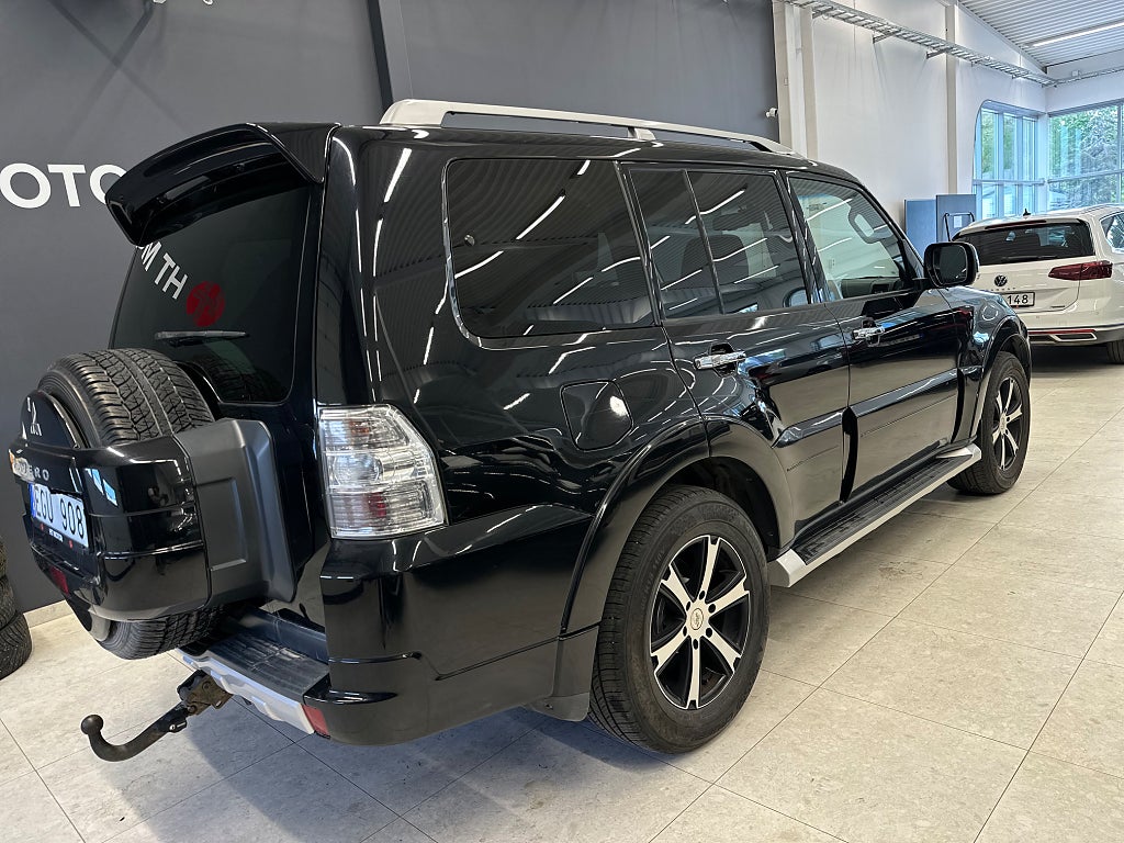 Mitsubishi Pajero 5-dörrar 3.2 Di-D 4WD 4,99% /B-Kamera/NAV/DRAG/7-Sits