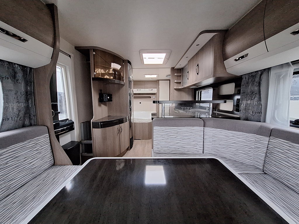 Hobby Prestige 660 WFC Dubbelbädd, Dusch, Kampanjprodukt!