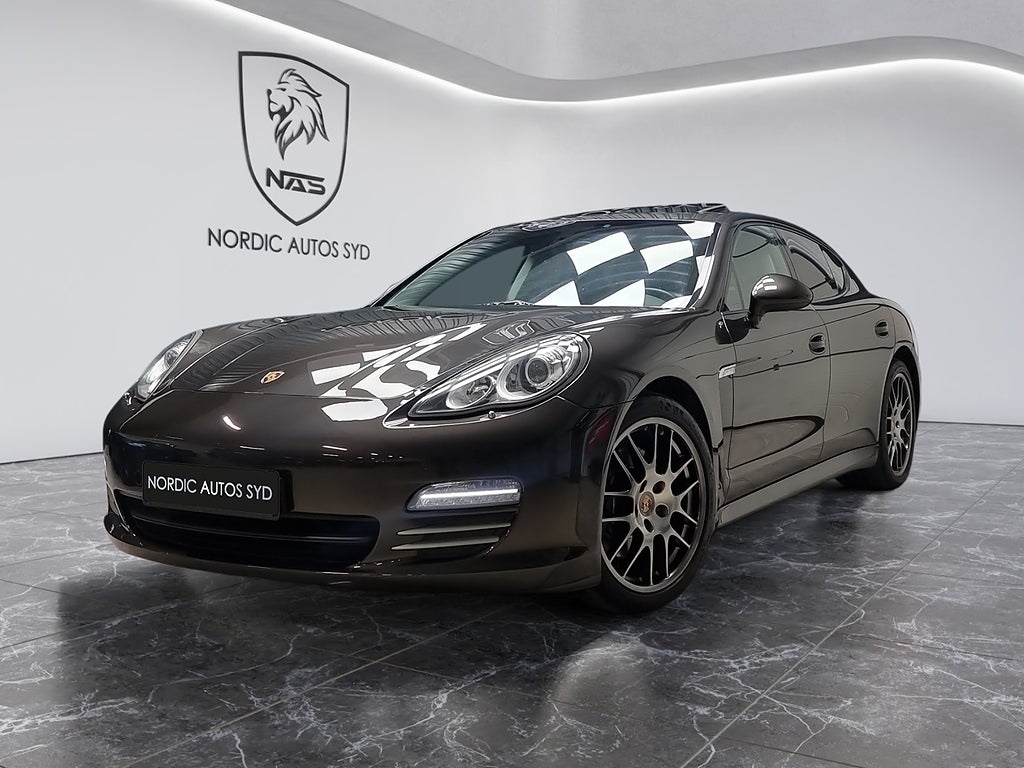 Porsche Panamera 4 PDK / Taklucka / Navi / Ny servad