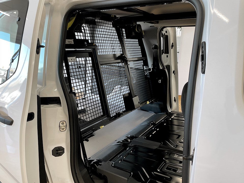 Bild på Peugeot Partner Crew Cab 1,5 BlueHDi 130hk Aut - EDITION! SERVICE & VINT