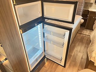 Husbil-halvintegrerad Kabe ROYAL X 780 LT 19 av 33