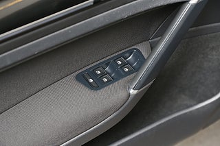 Halvkombi Volkswagen Golf 11 av 27