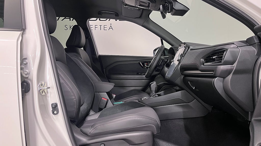 Subaru Forester e-Boxer Limited | Vinterhjul & Dragkrok