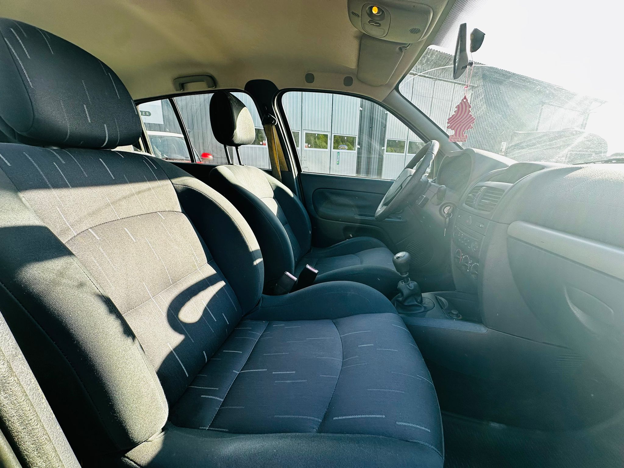 Renault Clio 2005, bild 7/37
