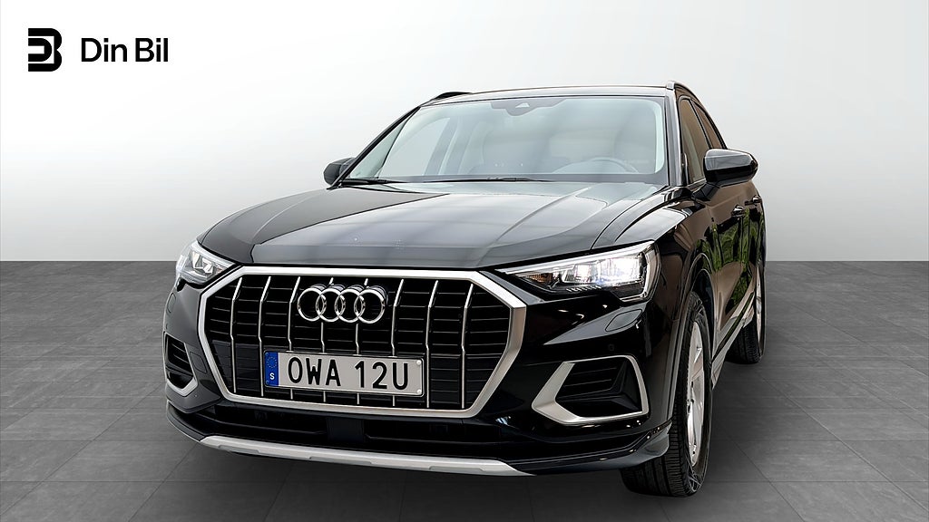 Audi Q3 35 TFSI 150HK Cockpit Carplay