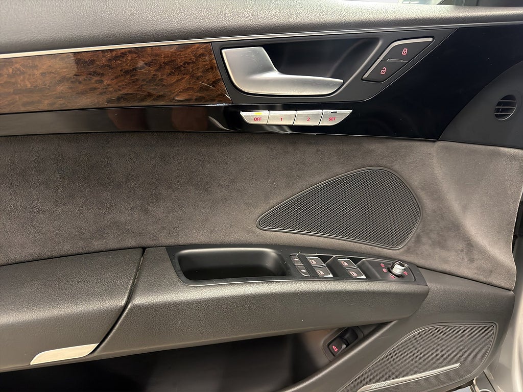 Audi A8 3.0 TDI V6 quattro, Läder, Taklucka, Värmare, Drag, FR 2,99%