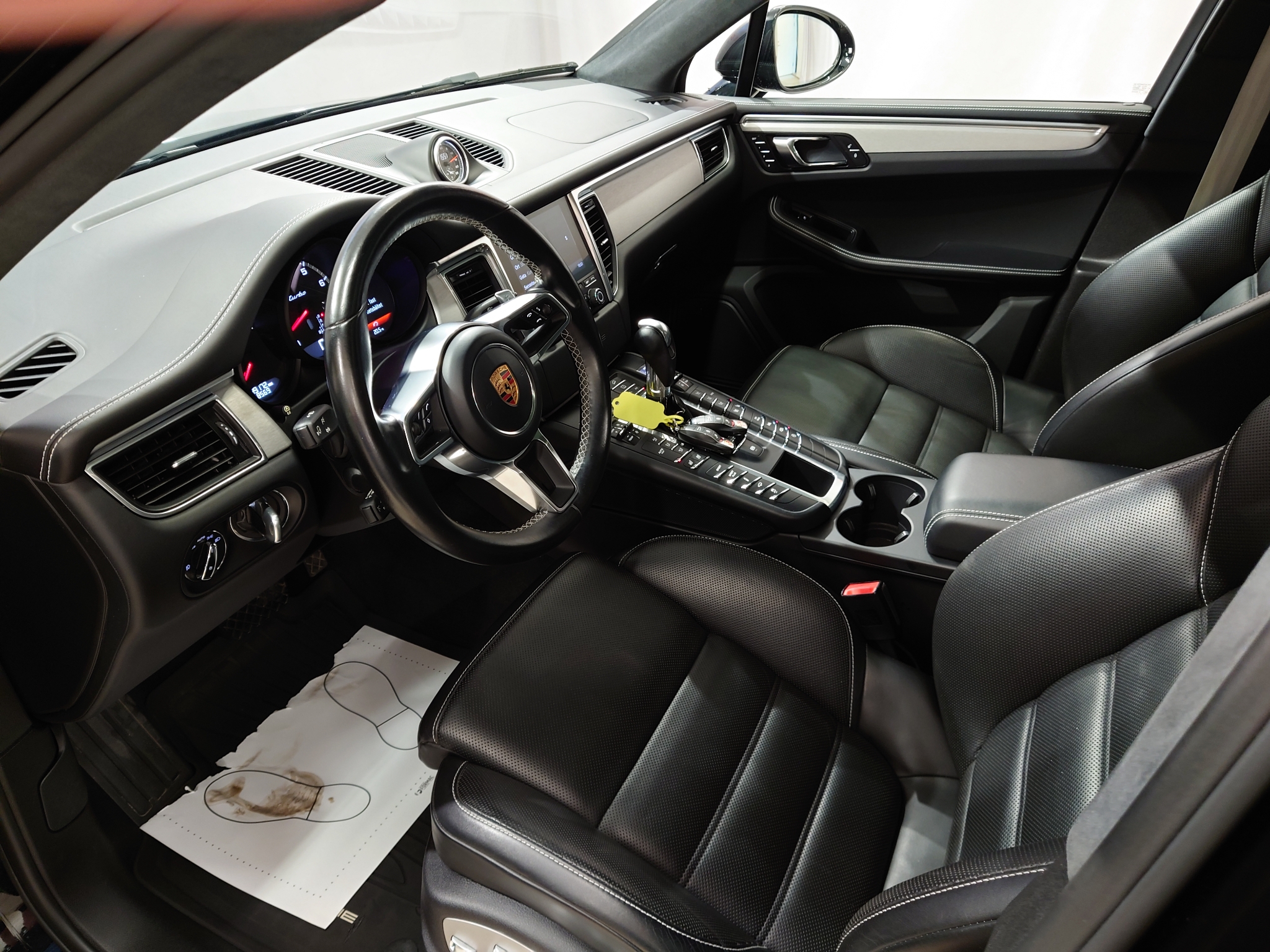Porsche Macan Turbo 2018, bild 7/10