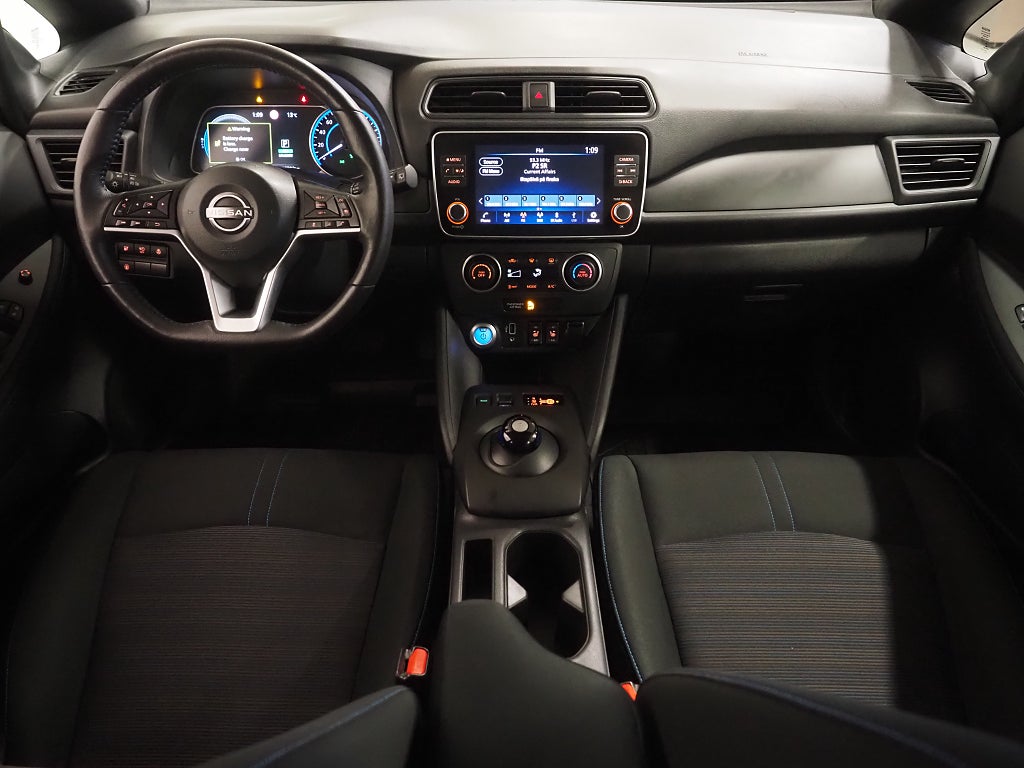 Nissan Leaf 40 kWh 150hk Acenta | Backkamera | Rattvärme | 2022