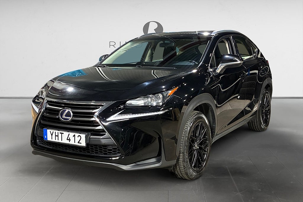 Lexus NX 300h 2.5 197 HK AUT AWD B-KAMERA DRAG 492KR/ÅR 18"