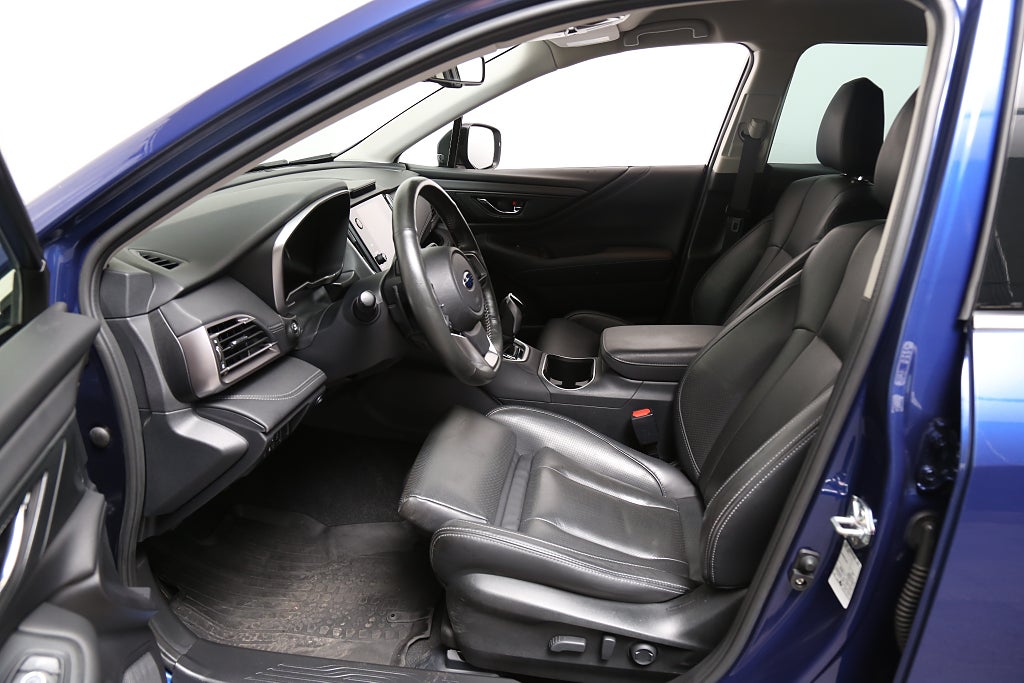 Subaru Outback 2,5i 169hk XFuel Limited AWD Aut Skinn Extraljus Drag 2022