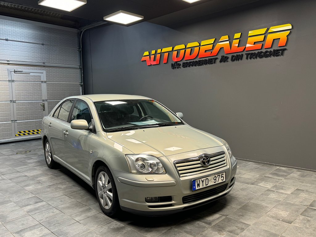 Toyota Avensis Liftback 2.0 D-4 VVT-i (147 hk)  *3,95 ränta*