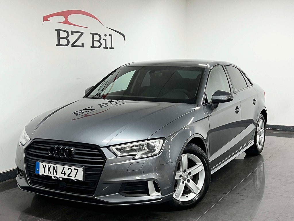 Audi A3 1.6 TDI Sedan Eu6/ NAVI/ P-Sensorer/ Värmare