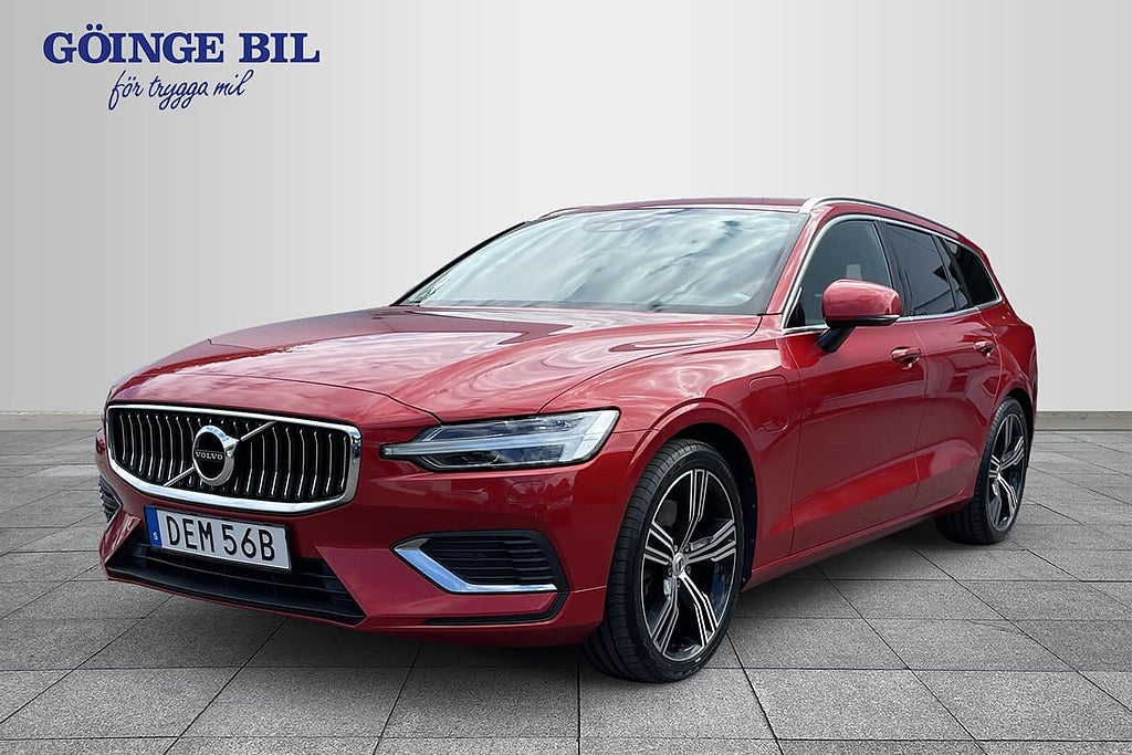 Volvo V60 Recharge T6 Ins Expr Drag/ 19"/ Skinn/ H/K/ Vär...