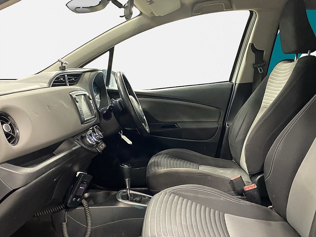 Toyota Yaris 5-dörrar 1.5 VVT-iE Multidrive S, HÖGERSTYRD