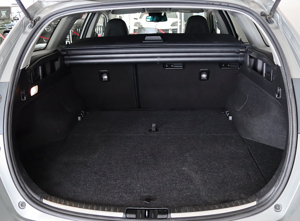 Toyota Auris Touring Sports Hybrid Executive Värmare B-kamera