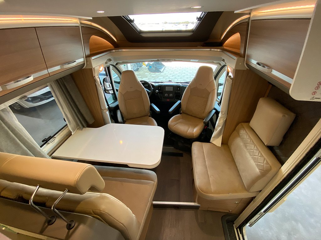 Adria Matrix 670 SC /B-körkort/Taksäng/5 bältad/Solcell - Adria