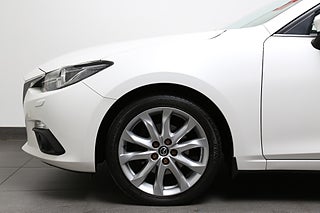 Halvkombi Mazda 3 9 av 24