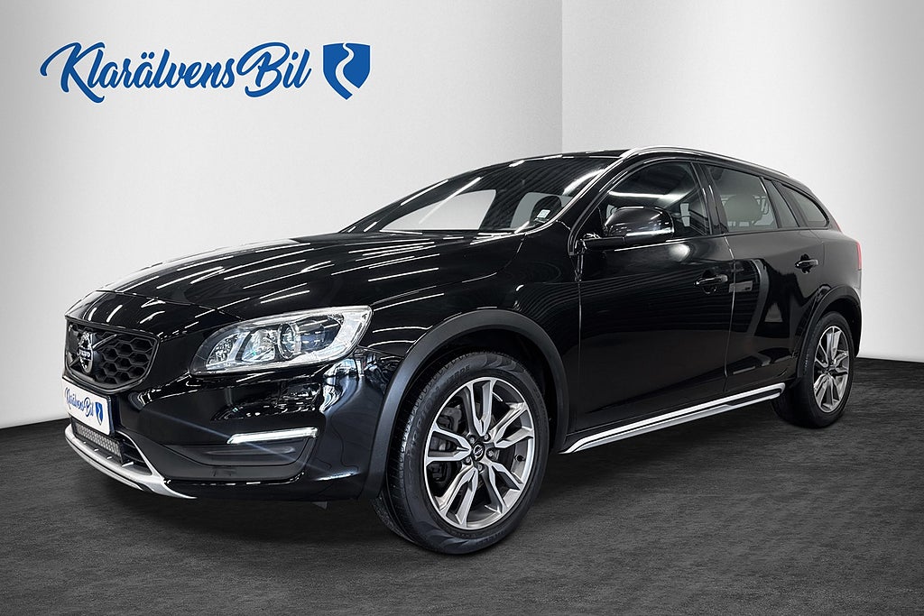 Volvo V60 Cross Country D4 AWD Geartronic Summum Euro 6 (190hk) Navi VoC 1ägare