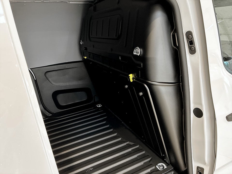 Bild på Citroën Berlingo 130hk Aut L2 - EDITION! SERVICE & V-HJUL INGÅR!
