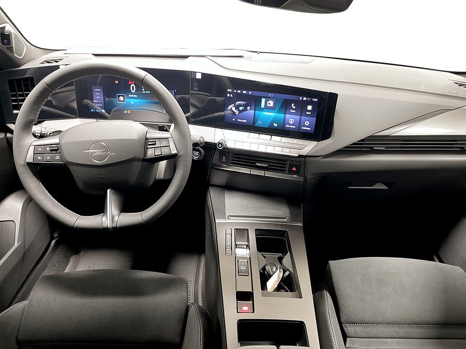 Bild på Opel Astra Sports Tourer GS PHEV 195hk - OMGÅENDE LEVERANS!