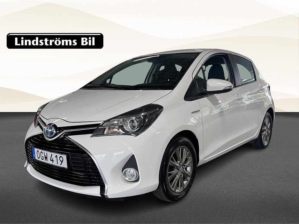 Toyota Yaris 1.5 Active Kupéfläkt Sommar/Vinterhjul