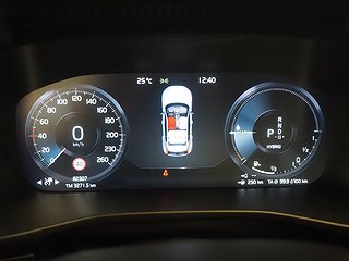 SUV Volvo XC40 23 av 25