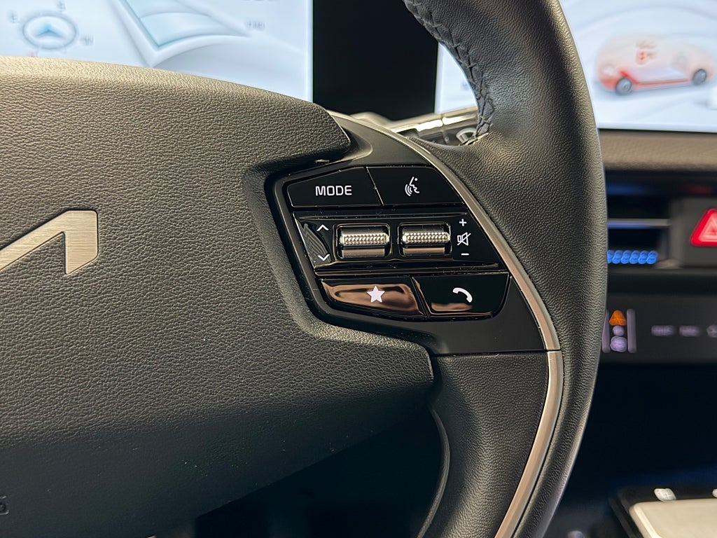 Kia EV6 77.4 kWh AWD 325hk Plus Dragkrok 360-Kamera Läder Navi bild 21