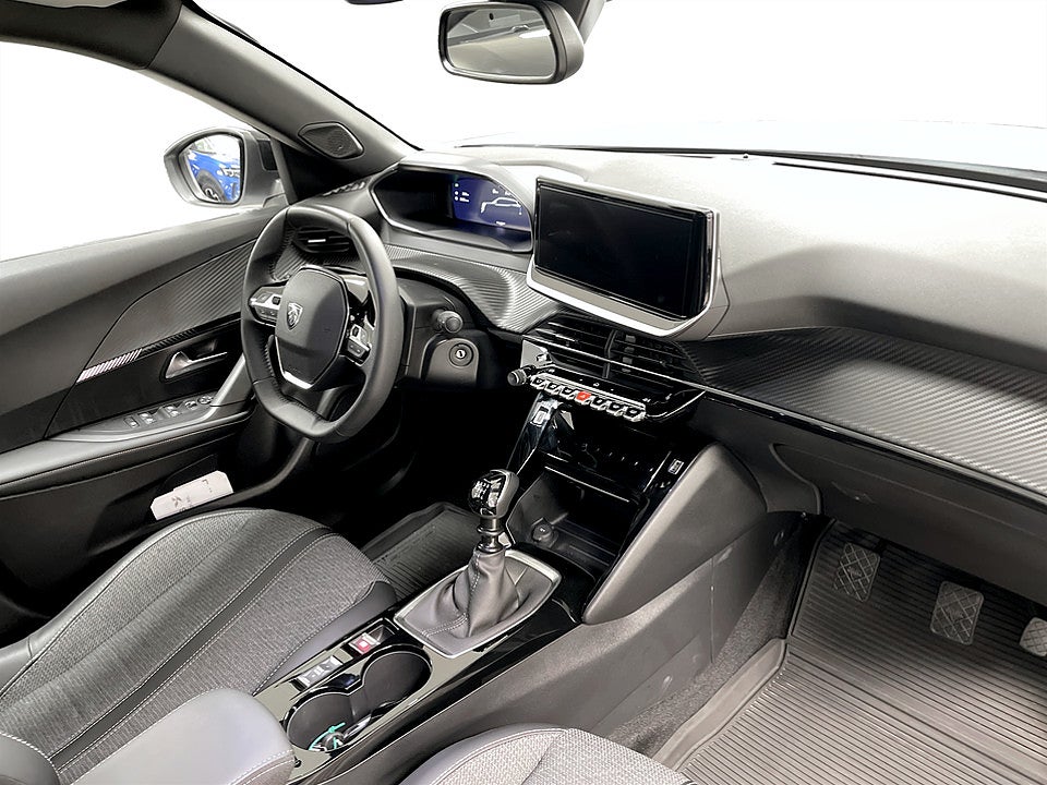 Bild på Peugeot 2008 Limited Edition 1.2 PT 131hk CARPLAY P-SENSORER