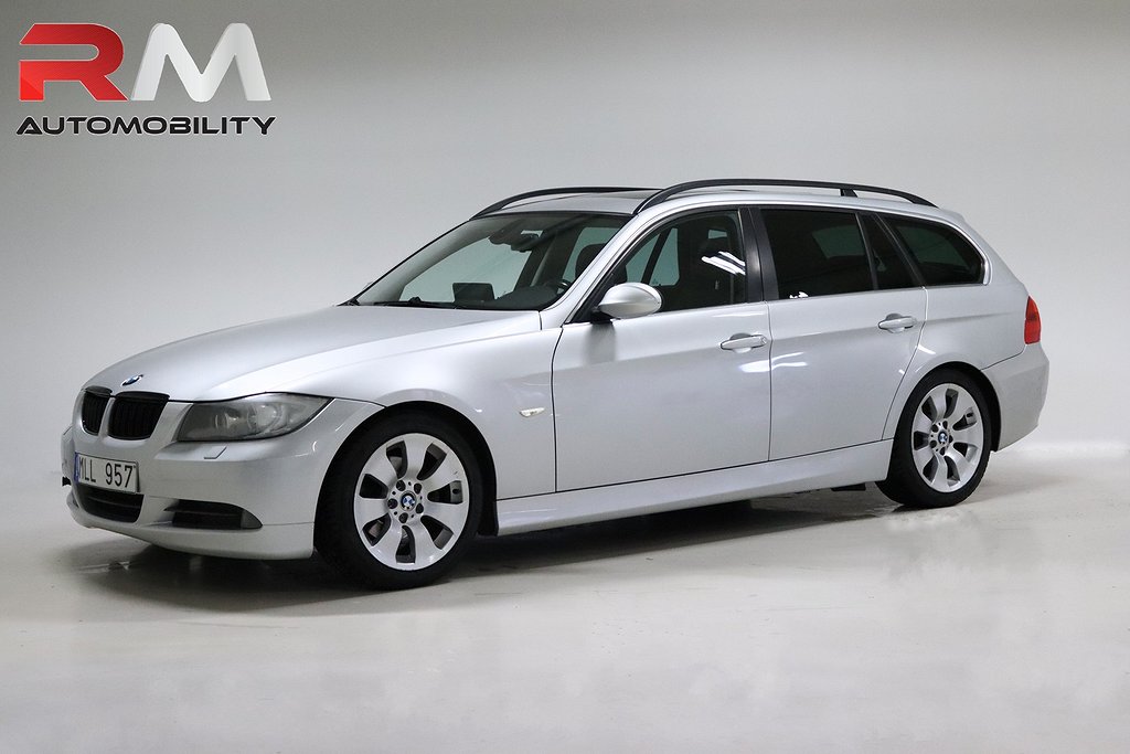 BMW 325 i DYNAMIC / PANORAMA / GPS/APPLE CARPLAY / PDC 218HK