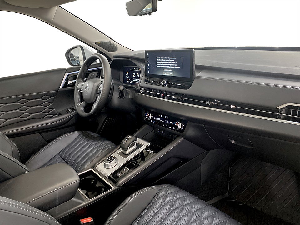Bild på Mitsubishi Outlander Instyle PHEV 306hk Aut 4WD B-KAMERA NAVI