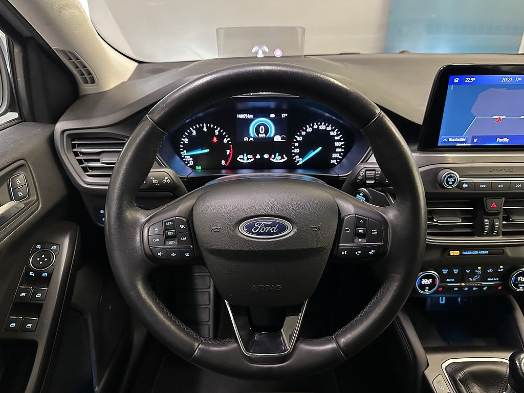 Ford Focus Kombi 1.0 EcoBoost Titanium Plus | HUD | VÄRMARE | DRAG