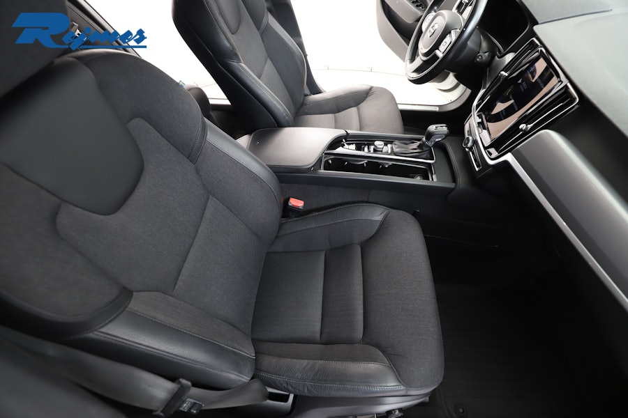 Volvo V90 D4 AWD Momentum Advanced SE II 2020, bild 6/50