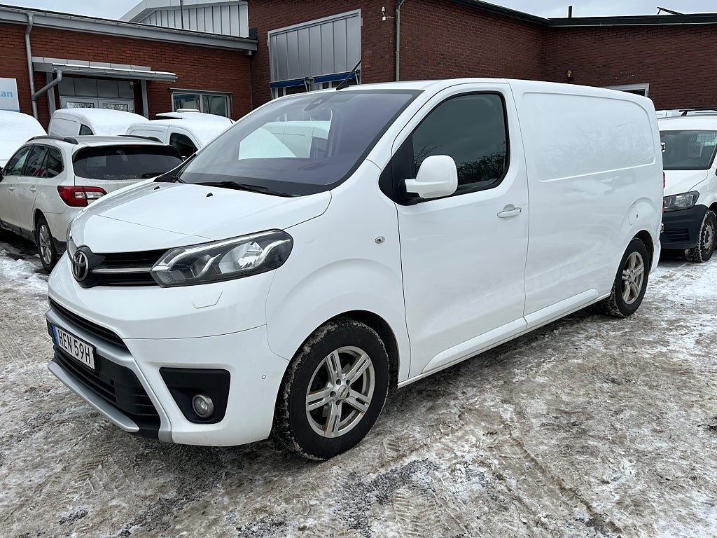 Toyota ProAce 1.5 D-4D Euro 6 120HK L2 Drag/Nav/SoV Hjul/Ny bes