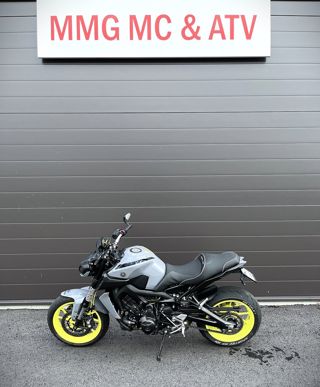 Yamaha MT-09 