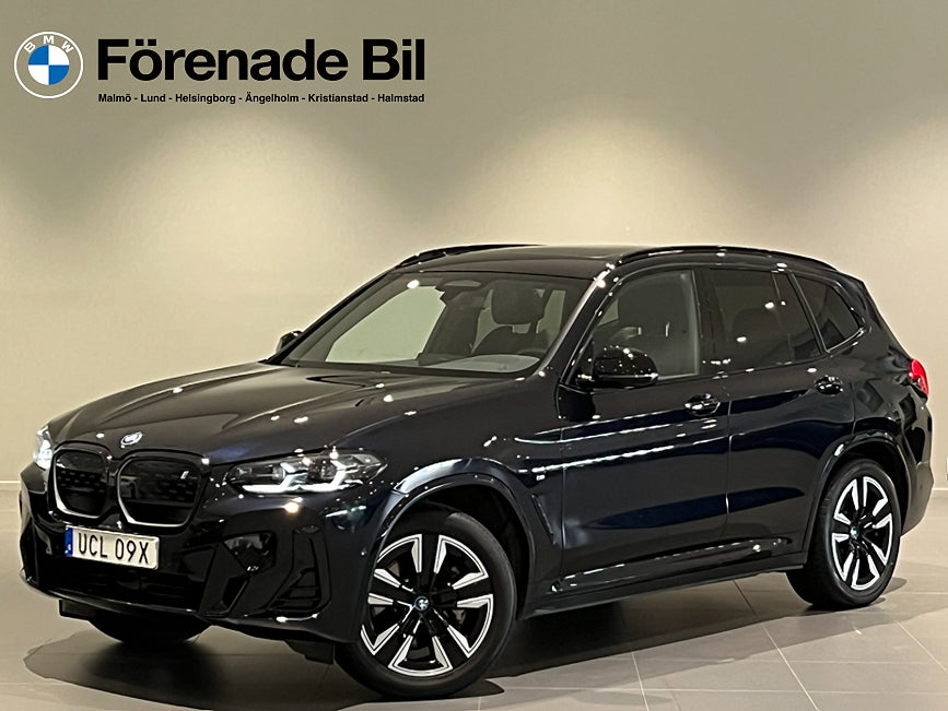 BMW iX3 Charged M Sport Panorama Drag Elstolar Minne Adpt Farth