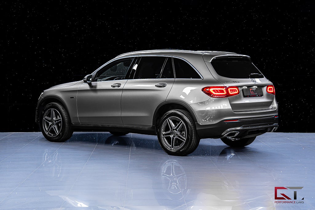 Mercedes-Benz GLC 300 de 4M AMG Pano Burmester ACC Matrix Cockpit Akustik