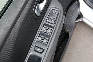 Halvkombi Renault Clio 11 av 23