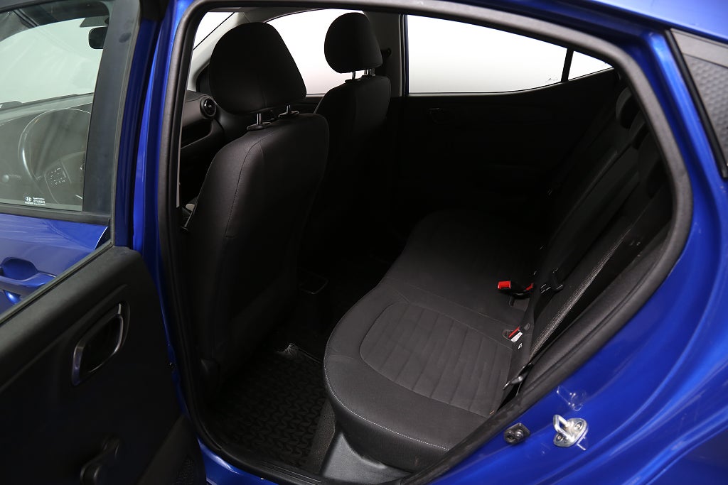 Hyundai i10 1,0 blue 67hk Essential CarPlay