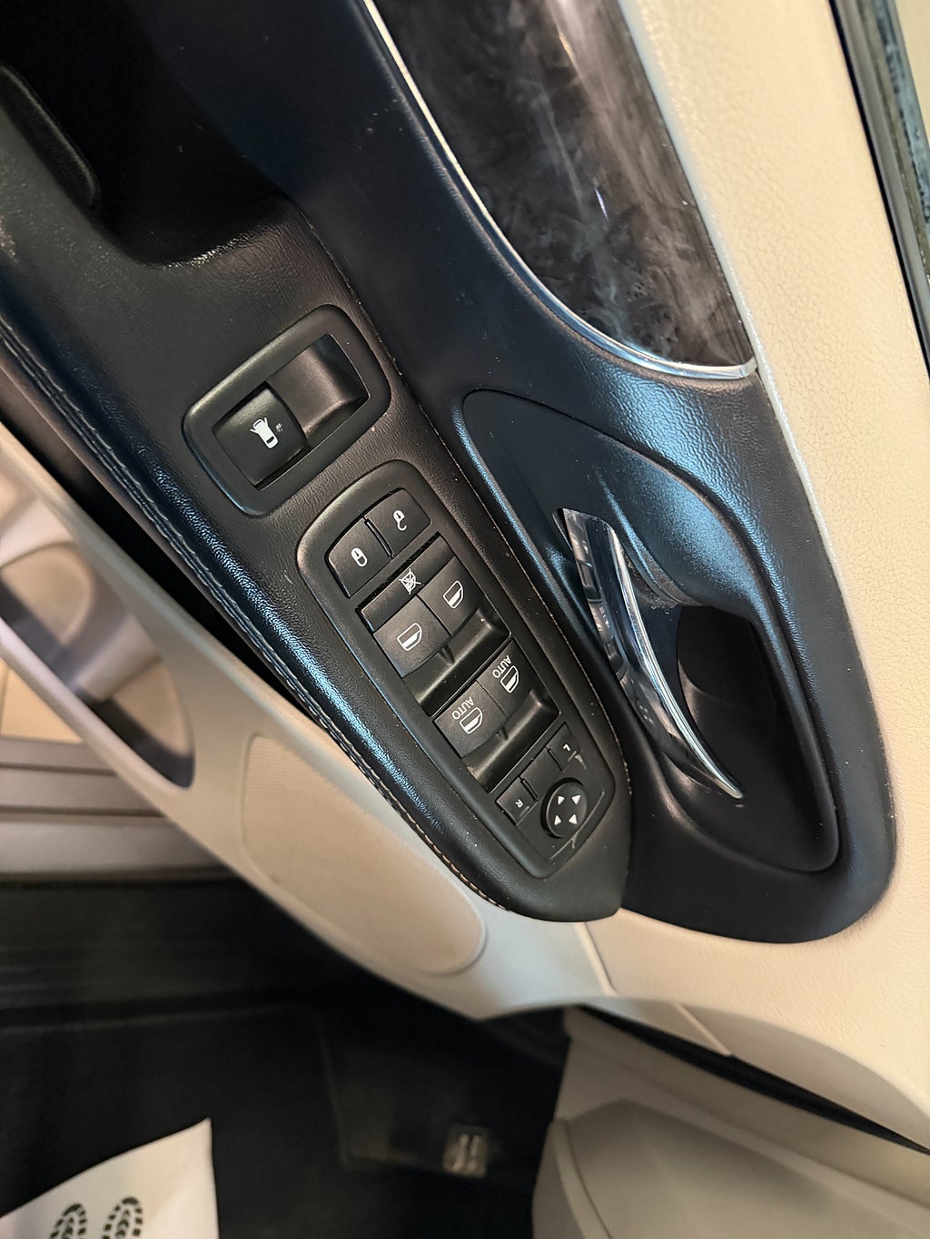 Chrysler Town & Country 3.6 V6 Flex Fuel STOW 'n Go