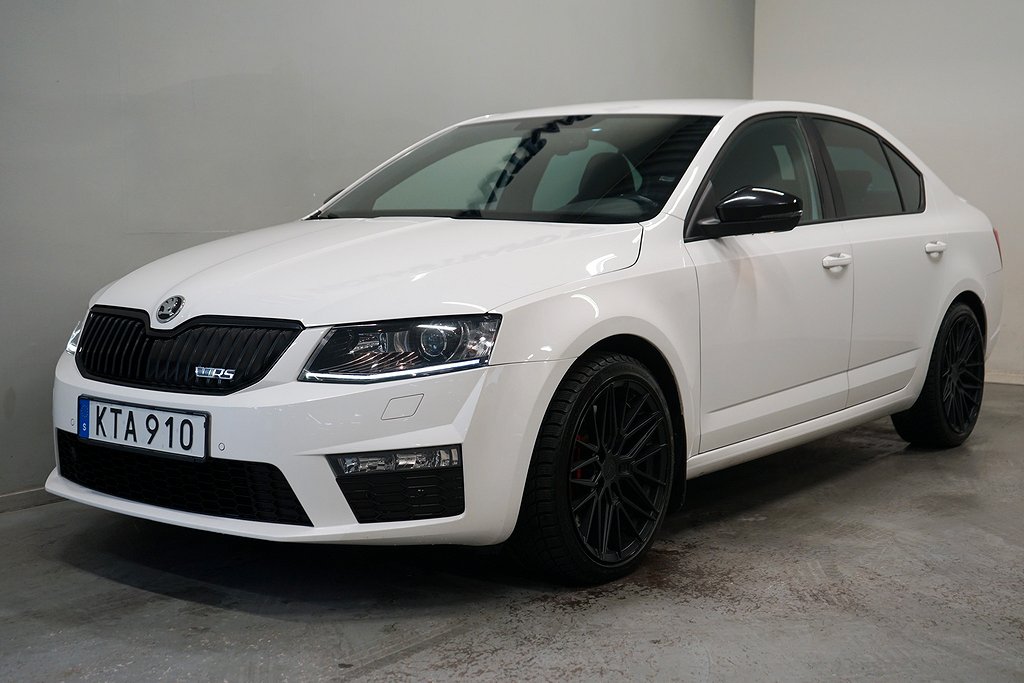 Skoda Octavia RS 2.0 TSI 220hk Värmare Drag Canton Bluetooth