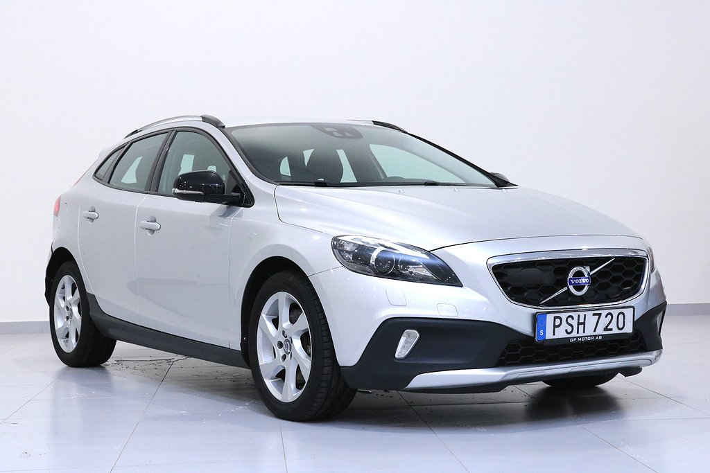 Volvo V40 Cross Country D3 Momentum 150hk / Adaptiv-F / Navi