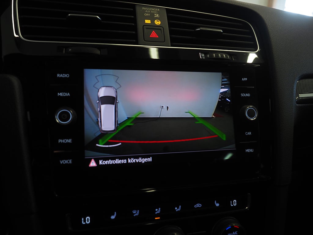 Volkswagen Golf SC 1.5 TSI GT R-Line Cockpit Drag P-Värm B-Kam 2019
