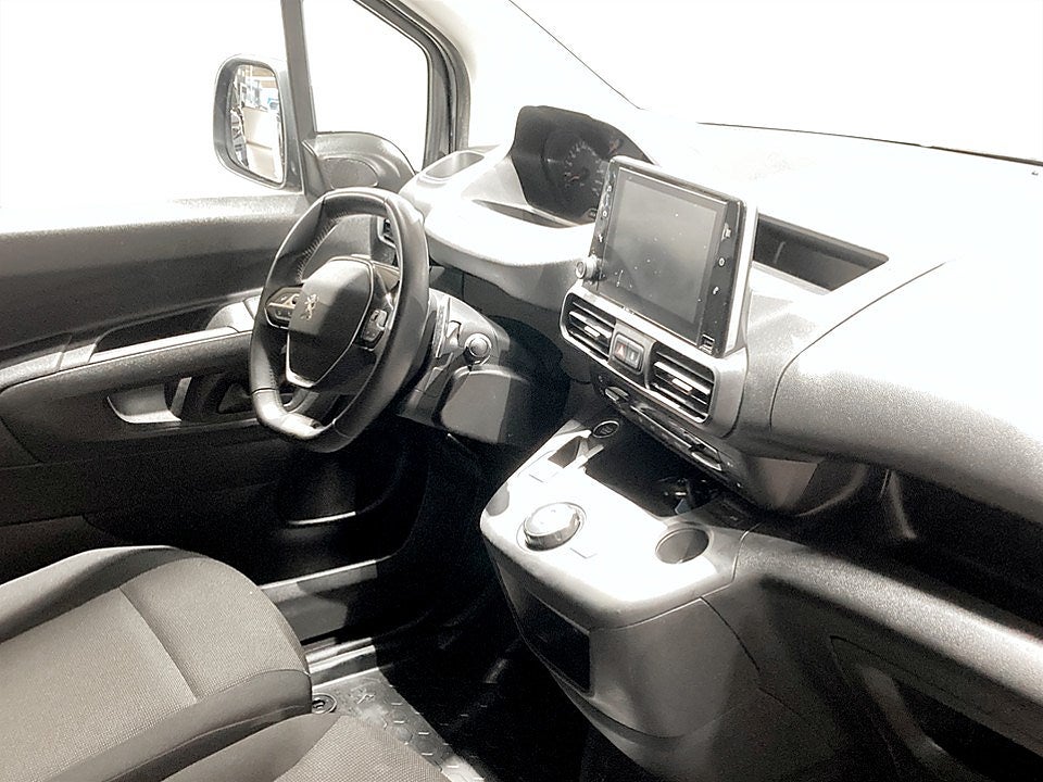 Bild på Peugeot Partner PRO+ 1.5 BHDi 130hk Aut L1 - ALU FÄLG,DRAG,ACC