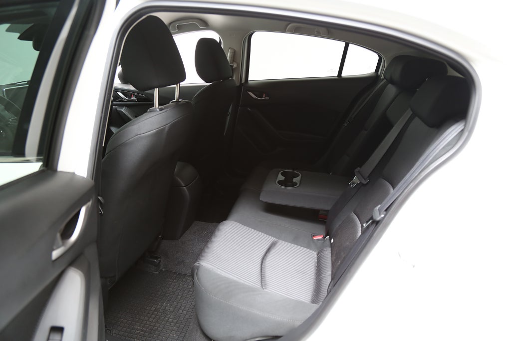 Mazda 3 2,2 DE SKYACTIV-D Vision 150hk Navi P-sensor Drag 2015