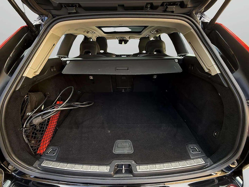 Volvo XC60 Recharge T6 AWD Geartronic Inscription Expression  - miniatyr 20